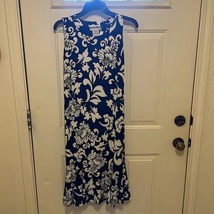 Size 6 mid-length dress